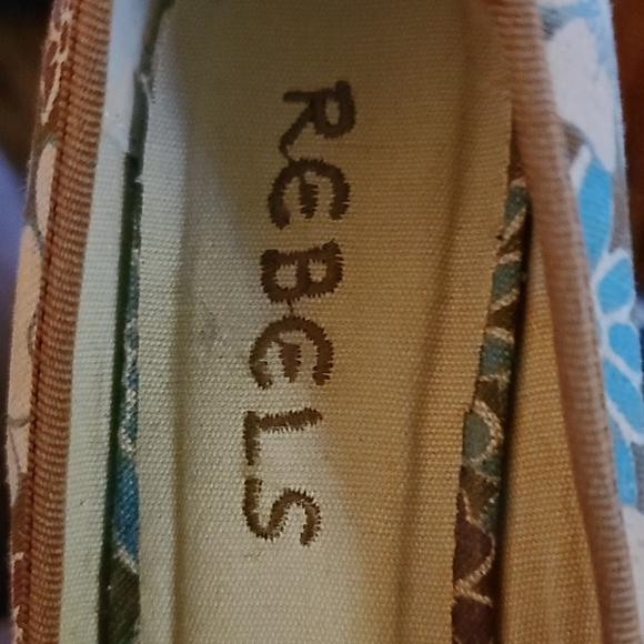 REBELS SNEAKER STYLE WEDGES. - Picture 9 of 9